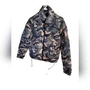 FashionNova Camo Print Outerwear Jacket Size Small